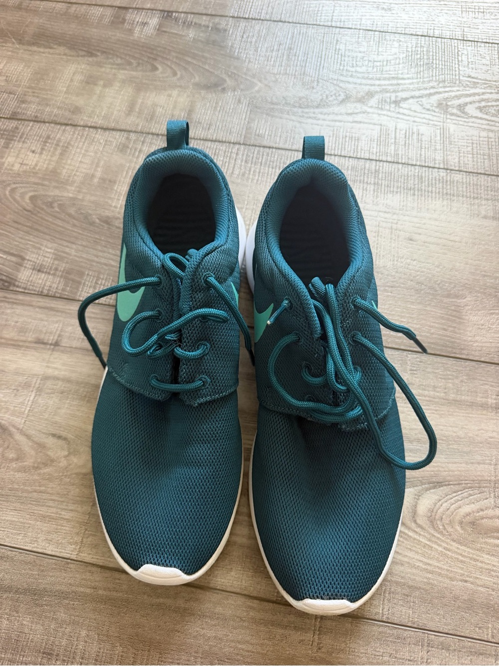 Nike Women's Teal Mesh Sneakers with Mint Swoosh